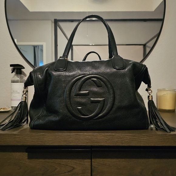 Gucci Tote...Make me a reasonable offer - Picture 4 of 7